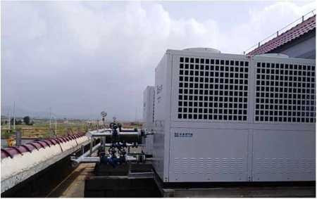 R744 CO2 ปั๊มความร้อนจากอากาศสู่น้ำ 160kW เชิงพาณิชย์เพื่อให้ความร้อนระบายความร้อนด้วยน้ำร้อน
